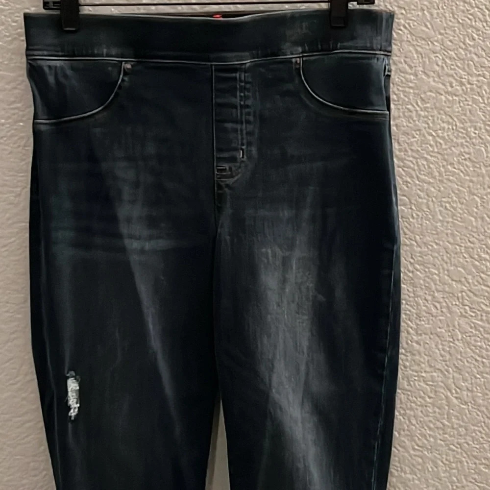 SPANX DISTRESSED SKINNY JEANS SIZE MEDIUM - Picture 3 of 8